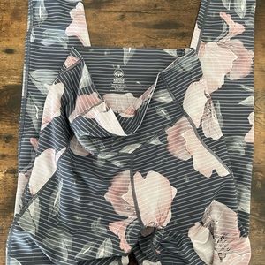 Senita Athletics Workout Leggings Stripe Floral Size Small with side pockets